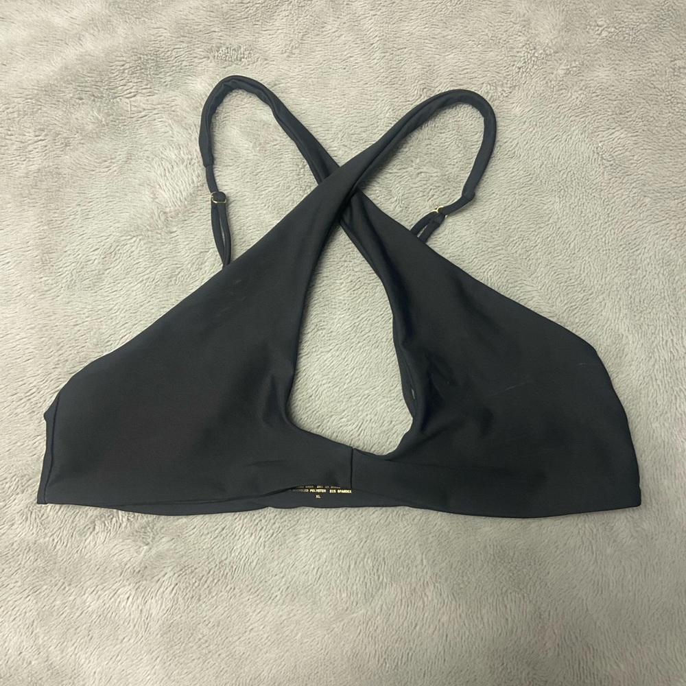 SKATIE, black swim top